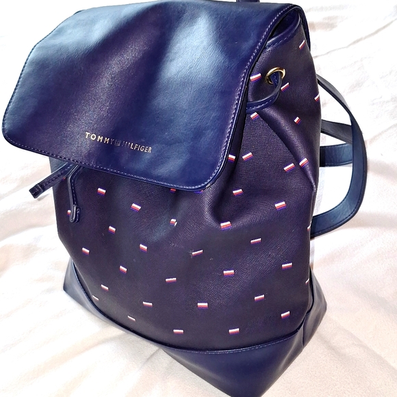 Tommy Hilfiger Handbags - Pre-owned Tommy Hilfiger Backpack & Wallet